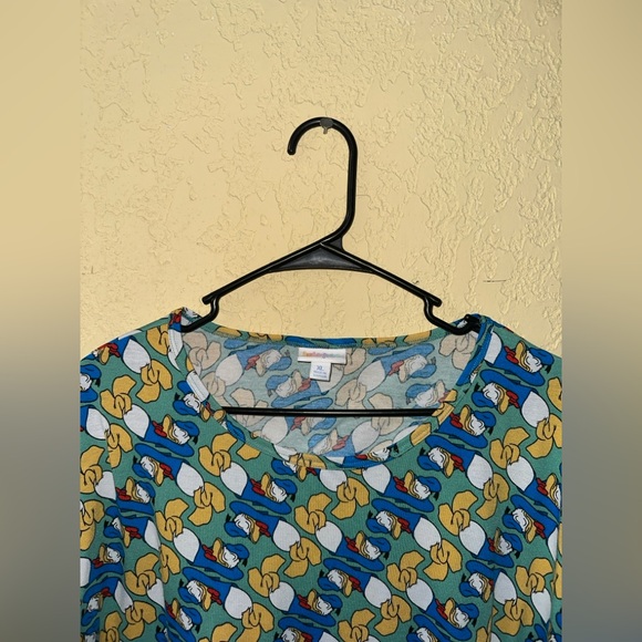 Colorful Graphic LULAROE Disney Donald Duck shirt xl - Picture 2 of 3